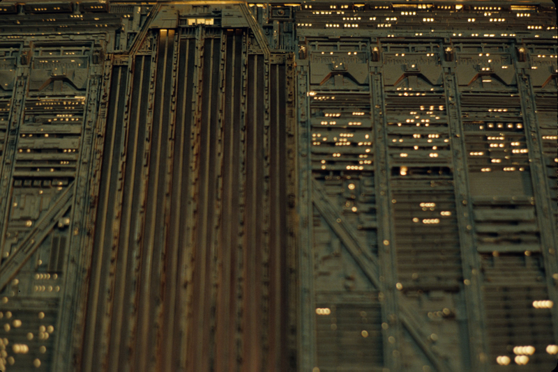 Illustration for article titled 142 Behind-The-Scenes Photos Reveal Blade Runner's Miniature WorldÂ